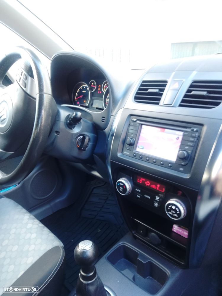 Suzuki SX4 1.5 VVT GL Outdoor Line - 2