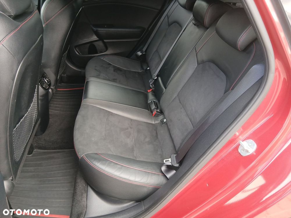 Kia ProCeed 1.6 T-GDI GT DCT - 27