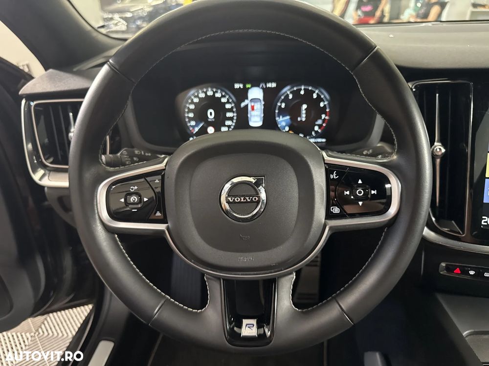 Volvo S60 T4 R-Design - 17