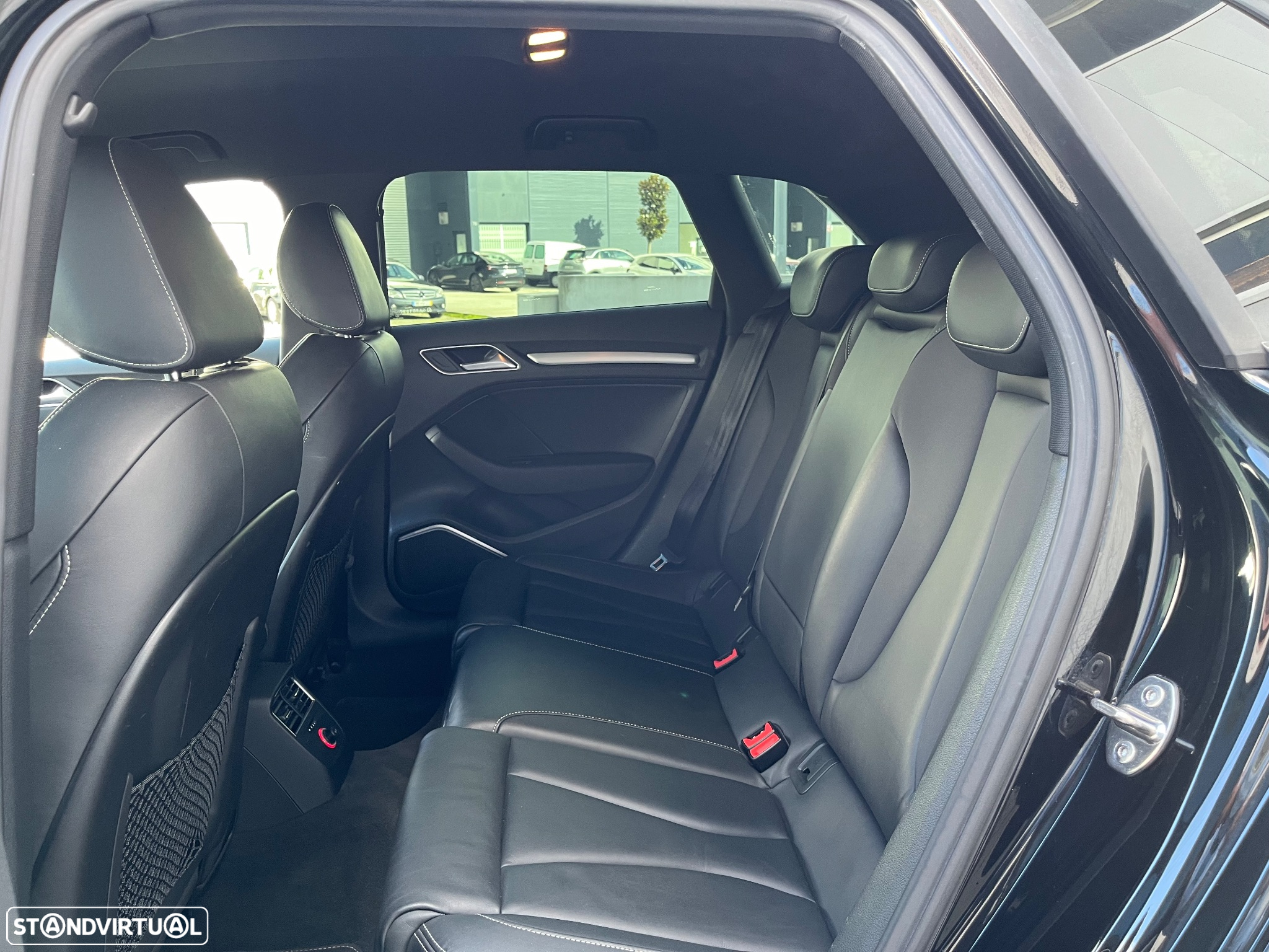 Audi S3 Sportback S tronic - 19