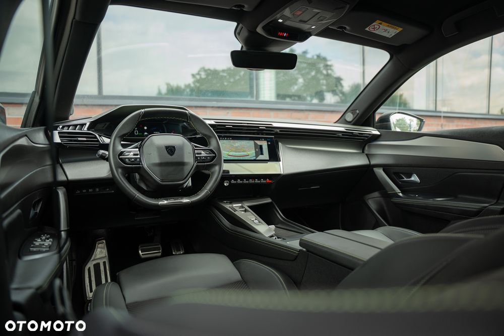 Peugeot 408 1.6 Plug-In Hybrid 225 GT EAT8 - 28