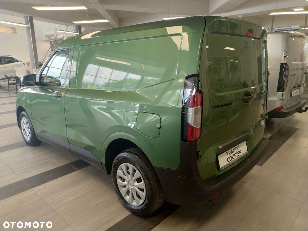 Ford Courier - 5