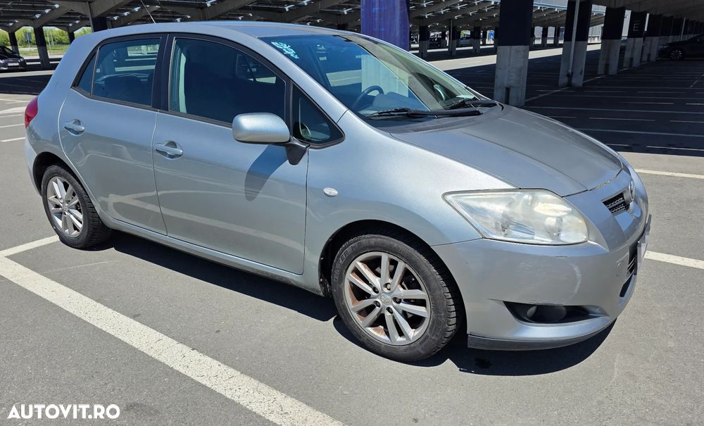 Toyota Auris 1.6 VVT-i Luna - 1