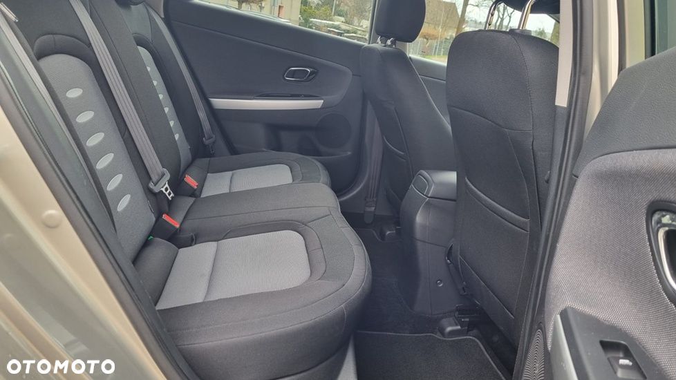 Kia Ceed 1.6 GDI Spirit - 21