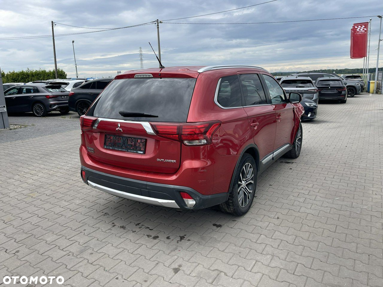 Mitsubishi Outlander 2.2 DI-D 4WD Plus - 4