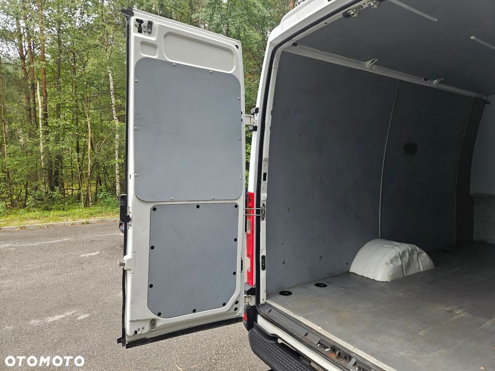 Iveco Daily BLIŹNIAKI Hak 3,5 tony - 22