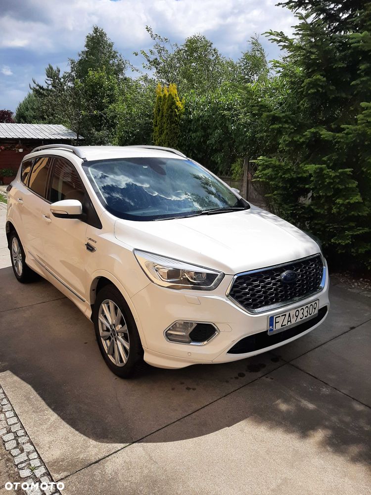 Ford Kuga - 1