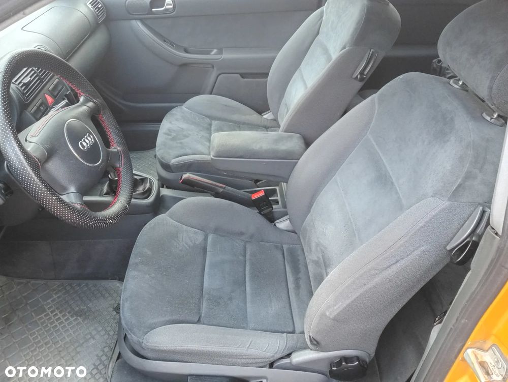Audi A3 3-drzwiowe 1.6 Ambiente - 18