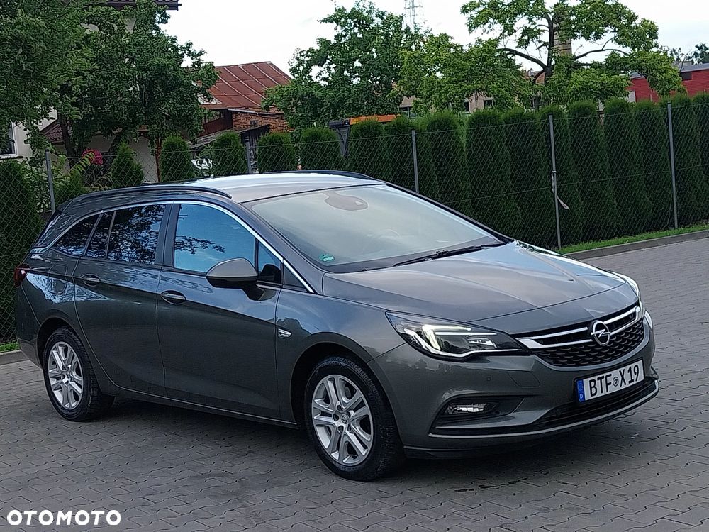 Opel Astra 1.6 CDTI Cosmo - 2