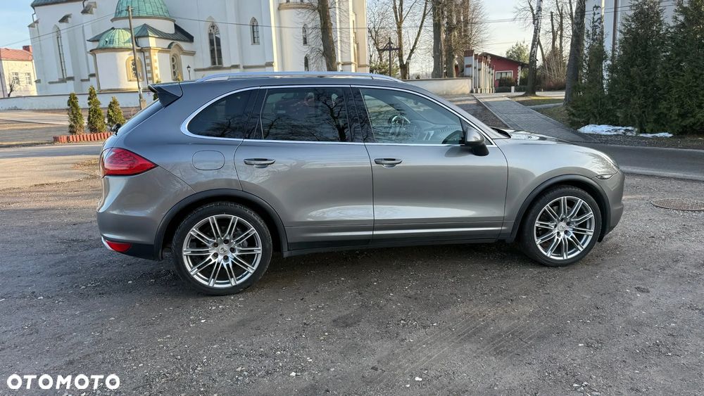Porsche Cayenne - 6