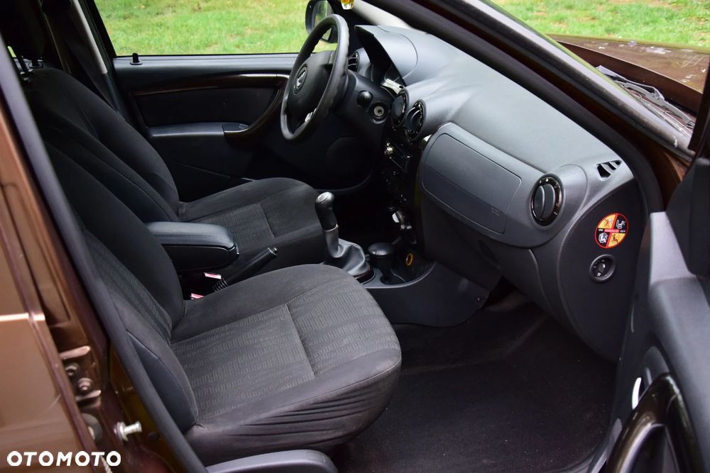 Dacia Duster 1.6 Laureate - 12