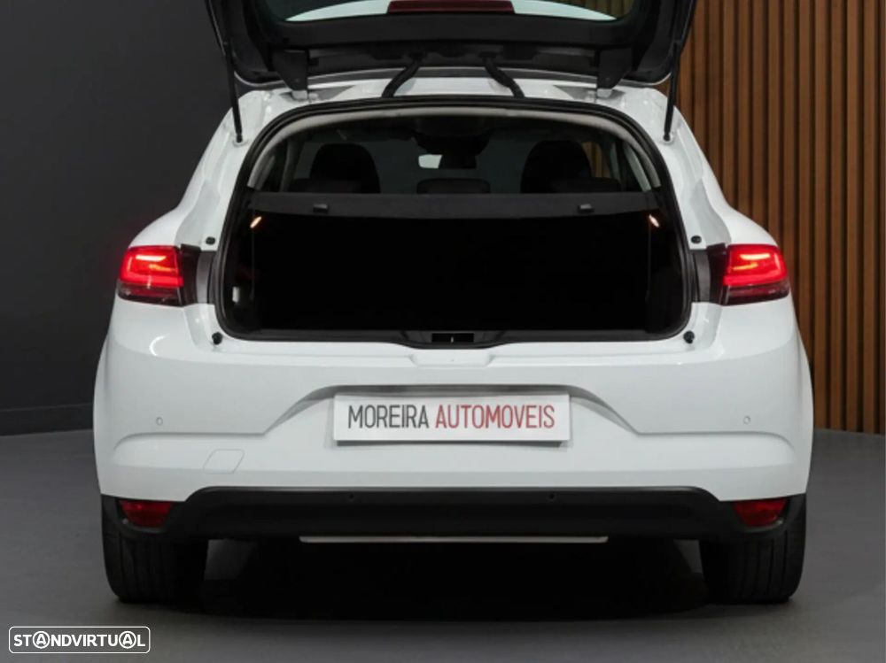 Renault Mégane E-Tech - 11