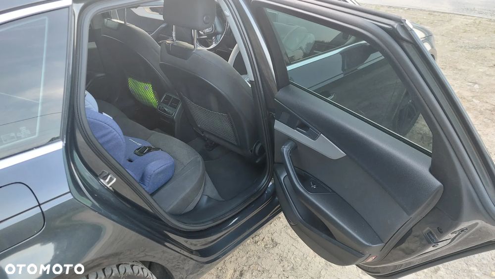 Audi A4 Avant - 4