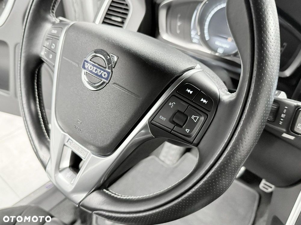 Volvo XC 60 D4 AWD Momentum - 30