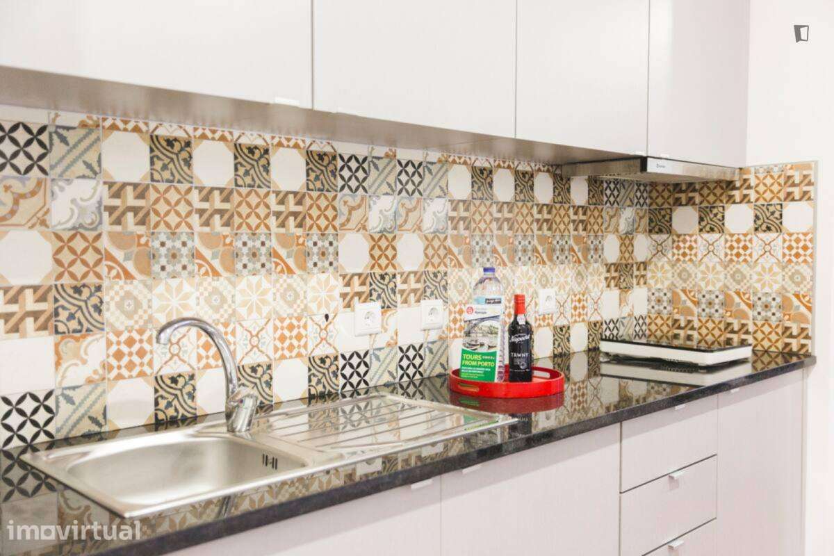 Apartamento com 1 quartos - localizado em Cedofeita Porto - Grande imagem: 4/11