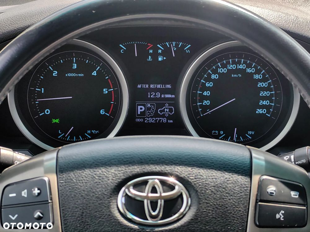 Toyota Land Cruiser - 9