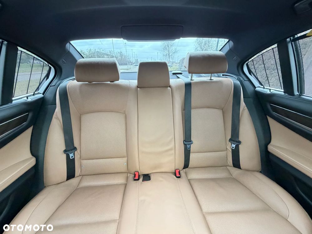 BMW Seria 7 730d - 25