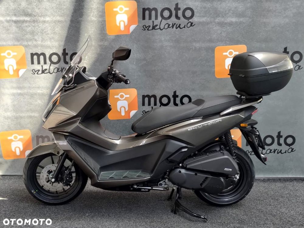 Kymco Skytown - 8