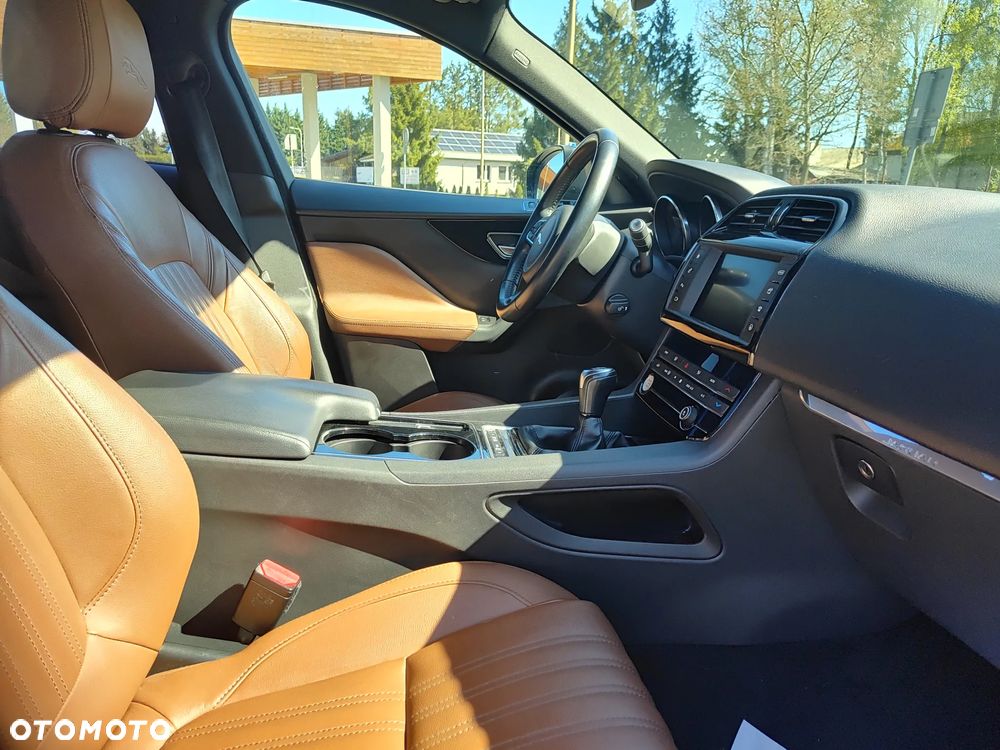 Jaguar F-Pace 20d AWD Pure - 20