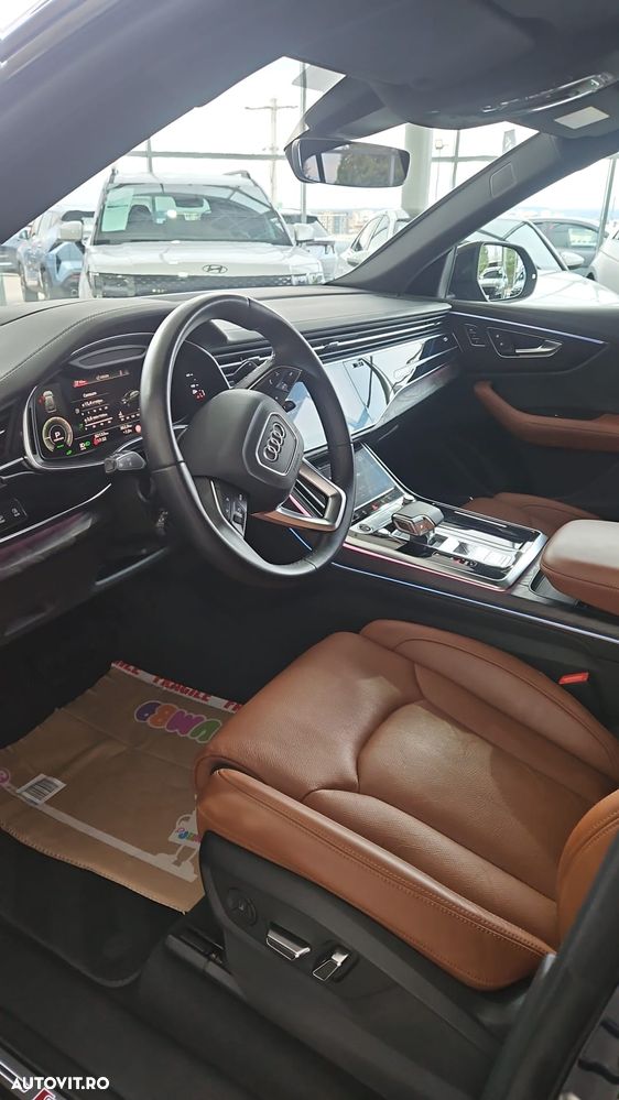 Audi Q8 55 TFSIe quattro tiptronic - 9