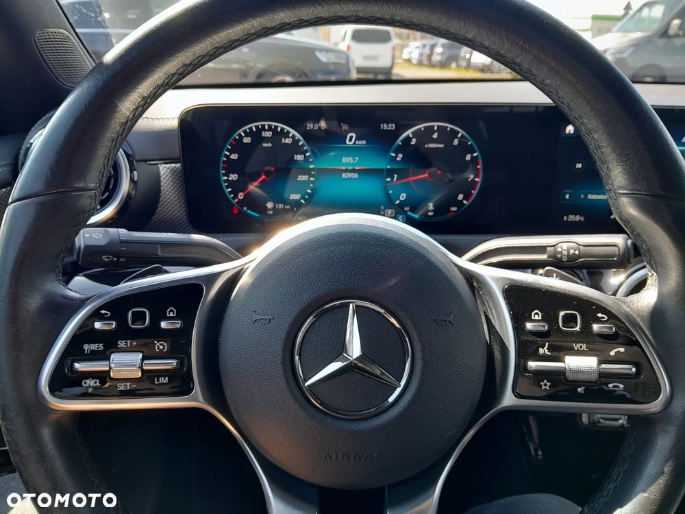 Mercedes-Benz CLA 180 Progressive 7G-DCT - 13