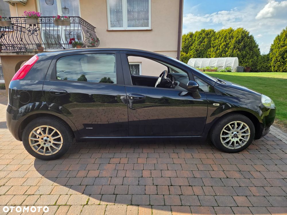 Fiat Grande Punto 1.4 8V Emotion - 4