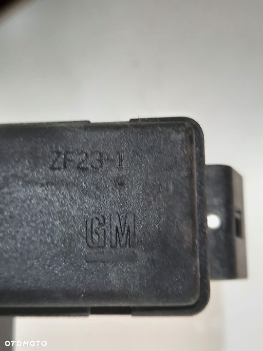 SKRZYNKA BEZPIECZNIKOW PRZEKAZNIKOW OPEL VECTRA C SLASK WYSYLKA VAT - 3