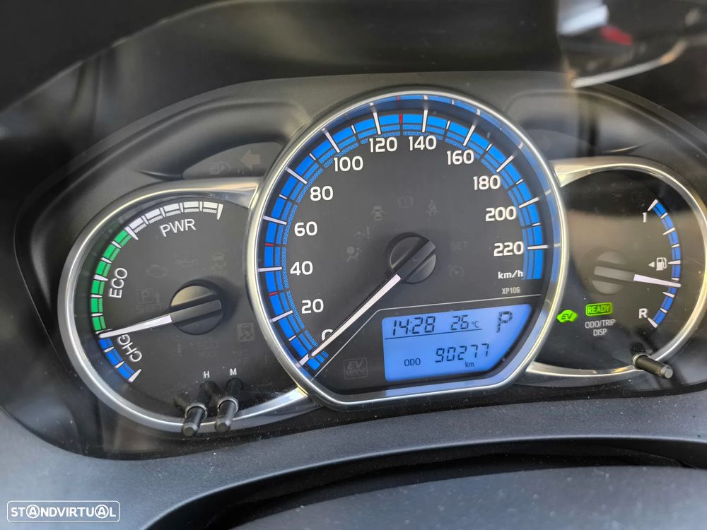 Toyota Yaris 1.5 HSD Comfort +P.Style+P.Techno - 5