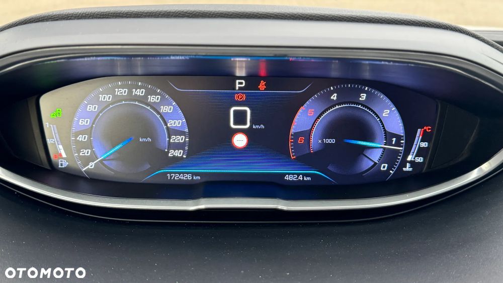 Peugeot 5008 1.6 BlueHDI Allure S&S EAT6 - 15