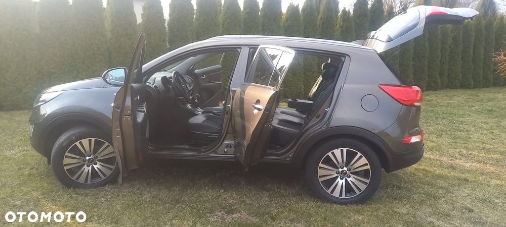 Kia Sportage 2,0 CRDI AWD Spirit - 11