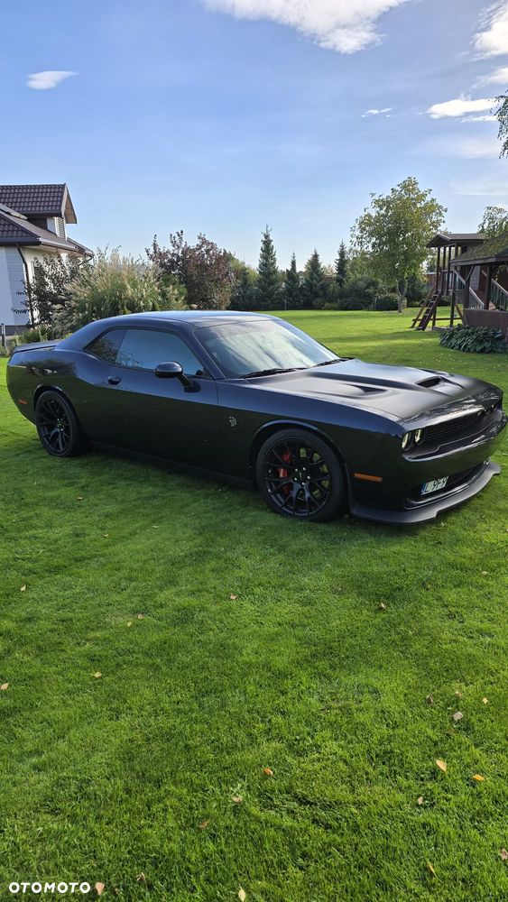 Dodge Challenger - 4