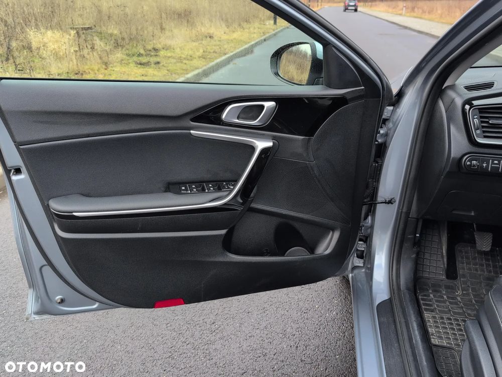 Kia Ceed 1.5 T-GDI Tribute - 12