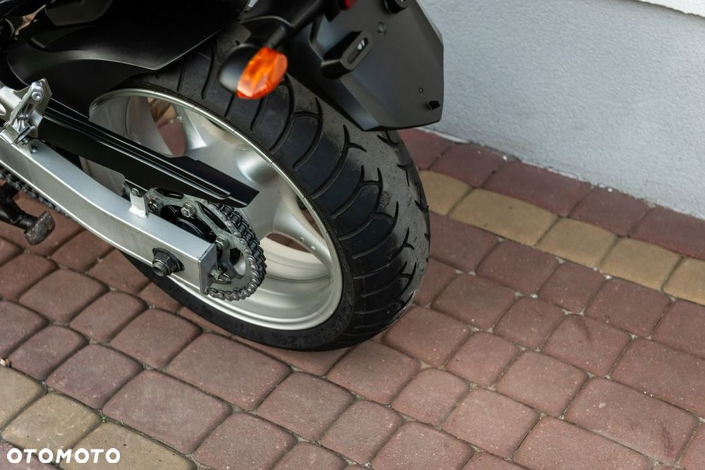 Yamaha FZ - 9
