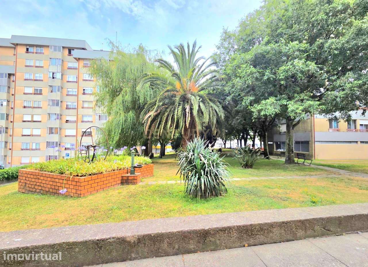 Apartamento T3 em Campanhã, Porto - Oportunidade Única! - Grande imagem: 2/23