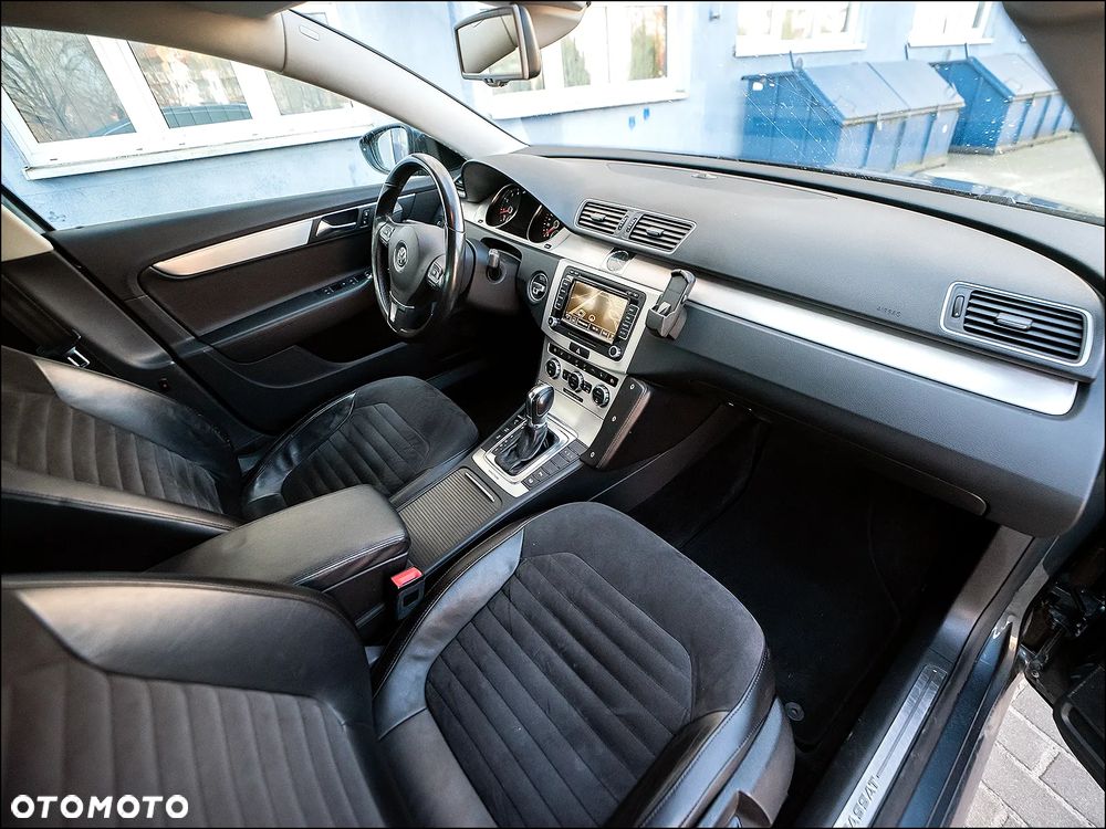 Volkswagen Passat - 16
