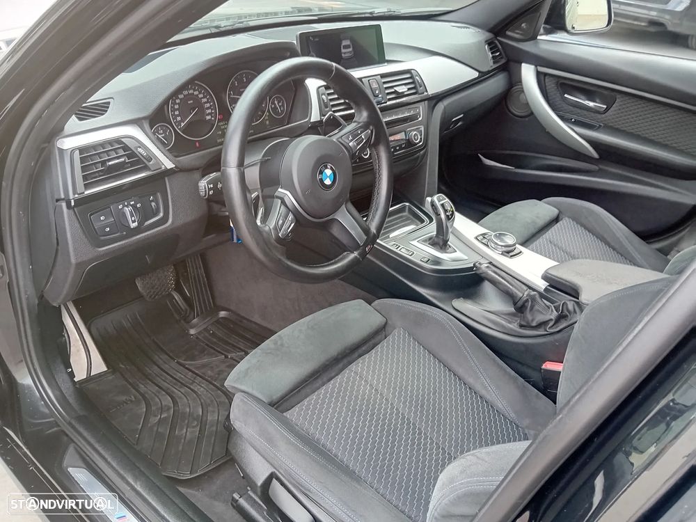 BMW 320 d Auto Pack M - 23