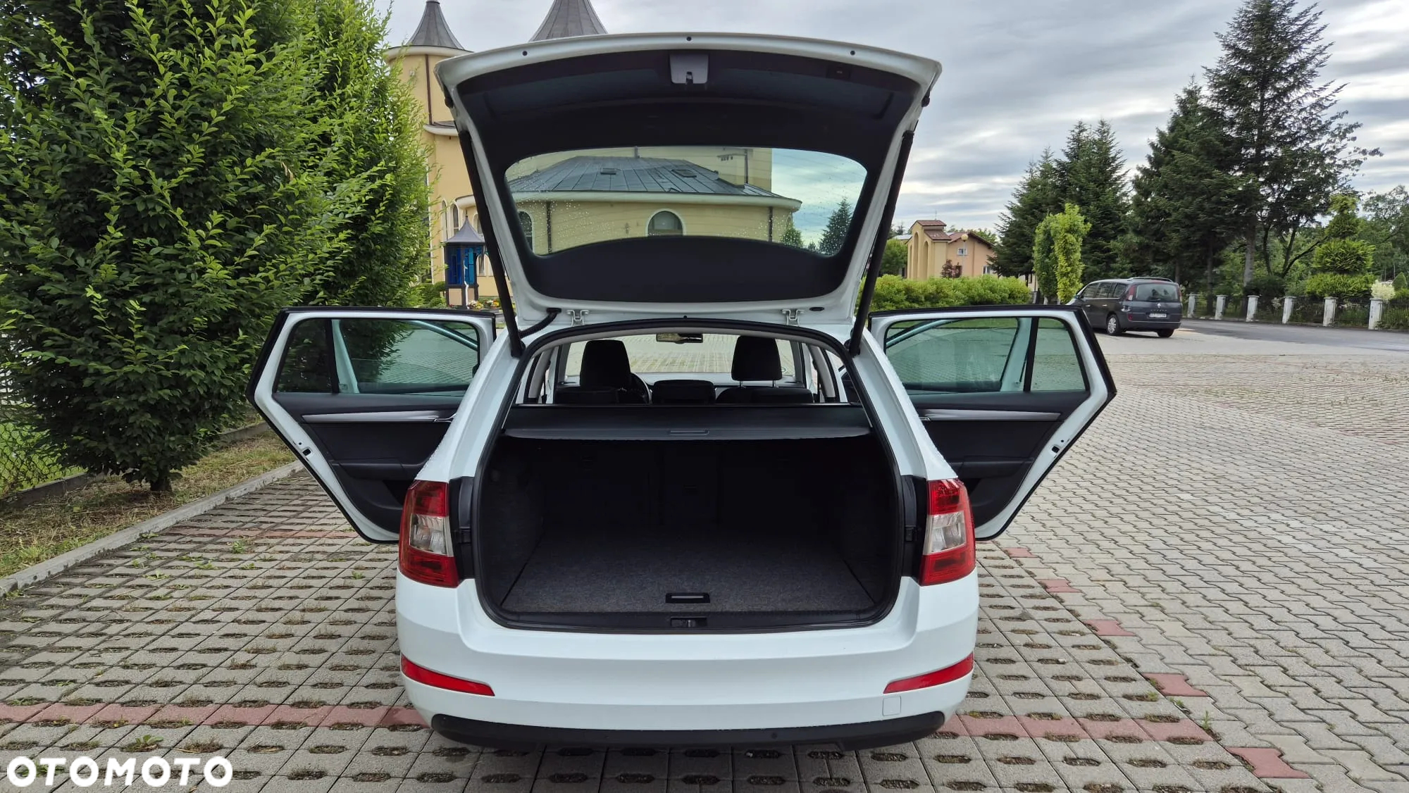 Skoda Octavia Combi 1.4 TSI DSG Ambition - 15
