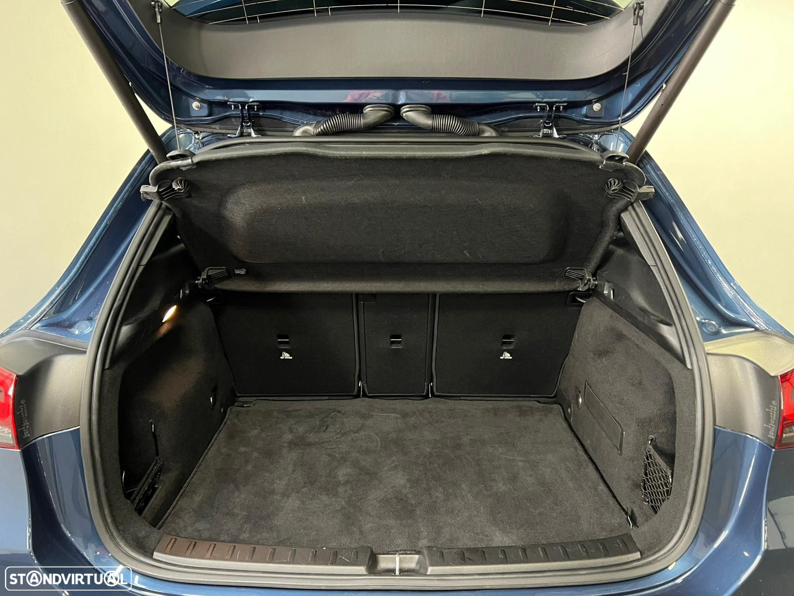 Mercedes-Benz GLA 250 e AMG Line - 24