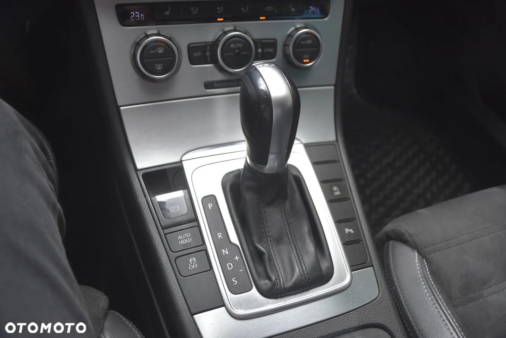 Volkswagen CC 2.0 TDI BlueMotion Technology DSG - 16