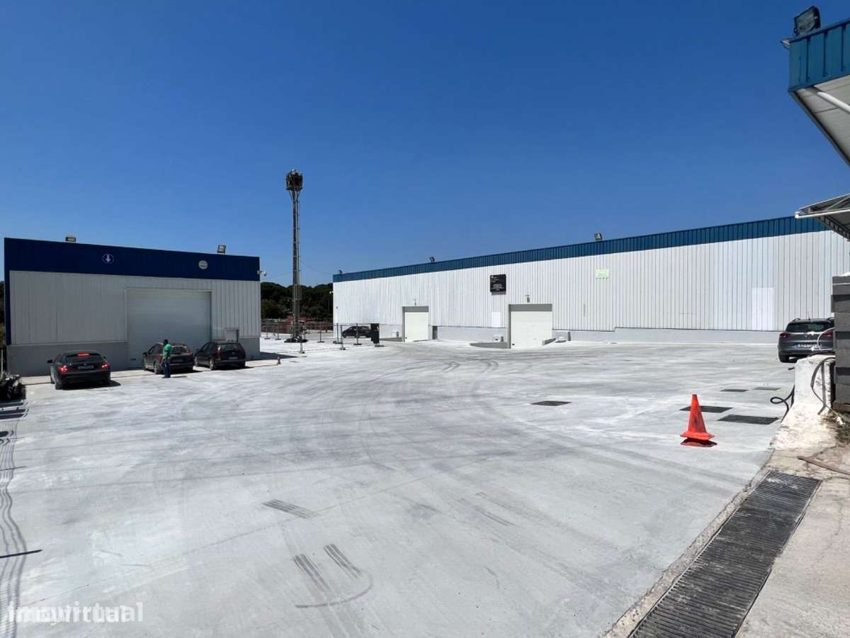 Armazém para arrendamento em Setúbal, junto à N10 - Grande imagem: 3/11