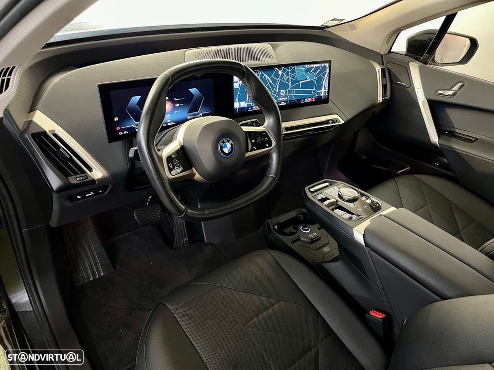 BMW iX xDrive 40 - 13
