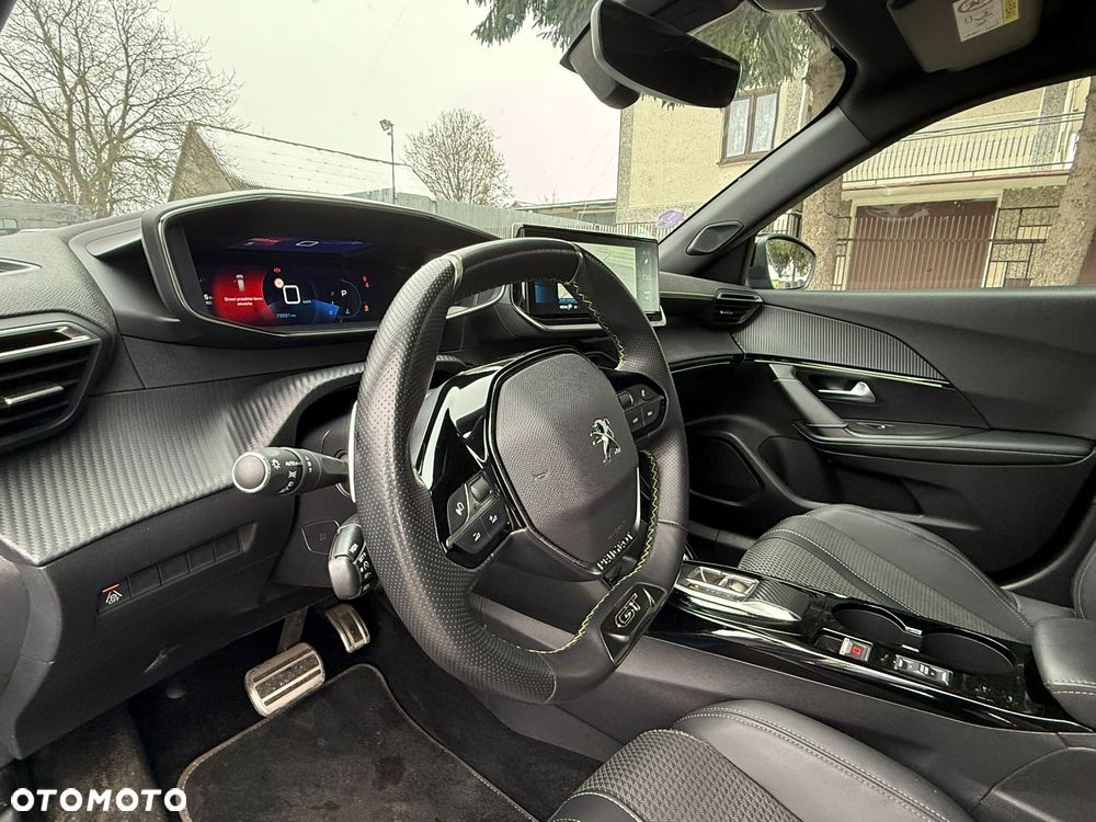 Peugeot 2008 1.2 Pure Tech GPF Allure S&S EAT6 - 16