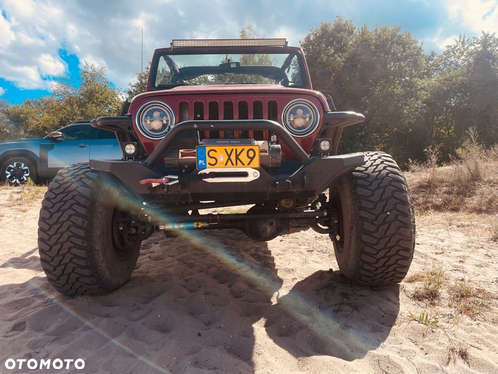 Jeep Wrangler - 26