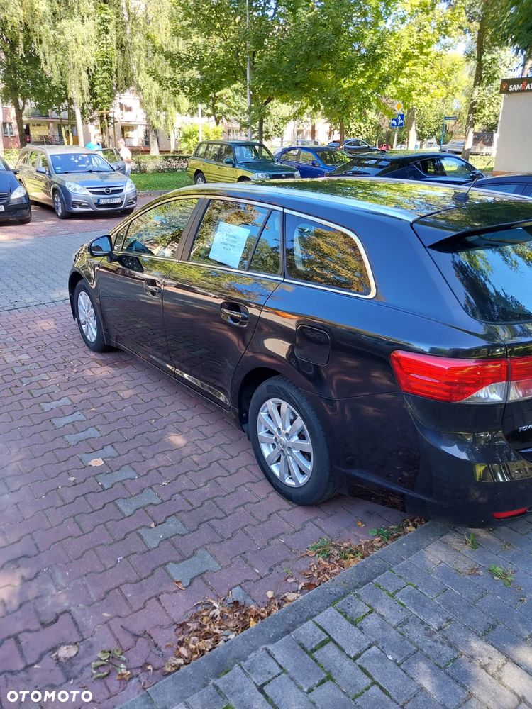 Toyota Avensis 1.8 Active - 2