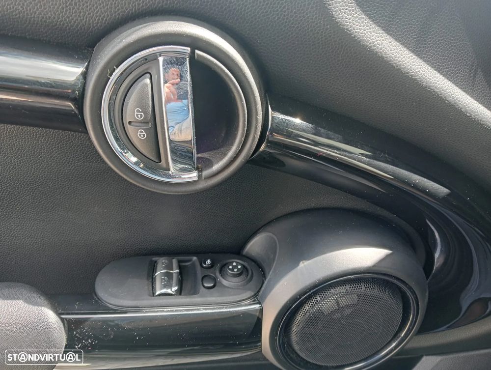 MINI 3 Portas Cooper Aut. 60 Years - 17