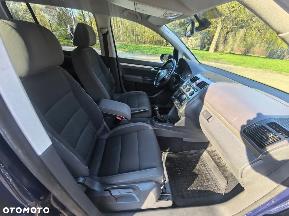 Volkswagen Touran 1.4 TSI STYLE - 31