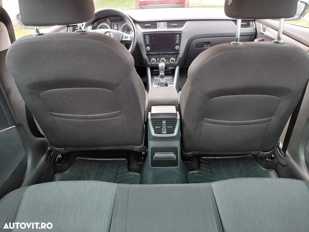 Skoda Octavia 1.5 TSI DSG Style - 11