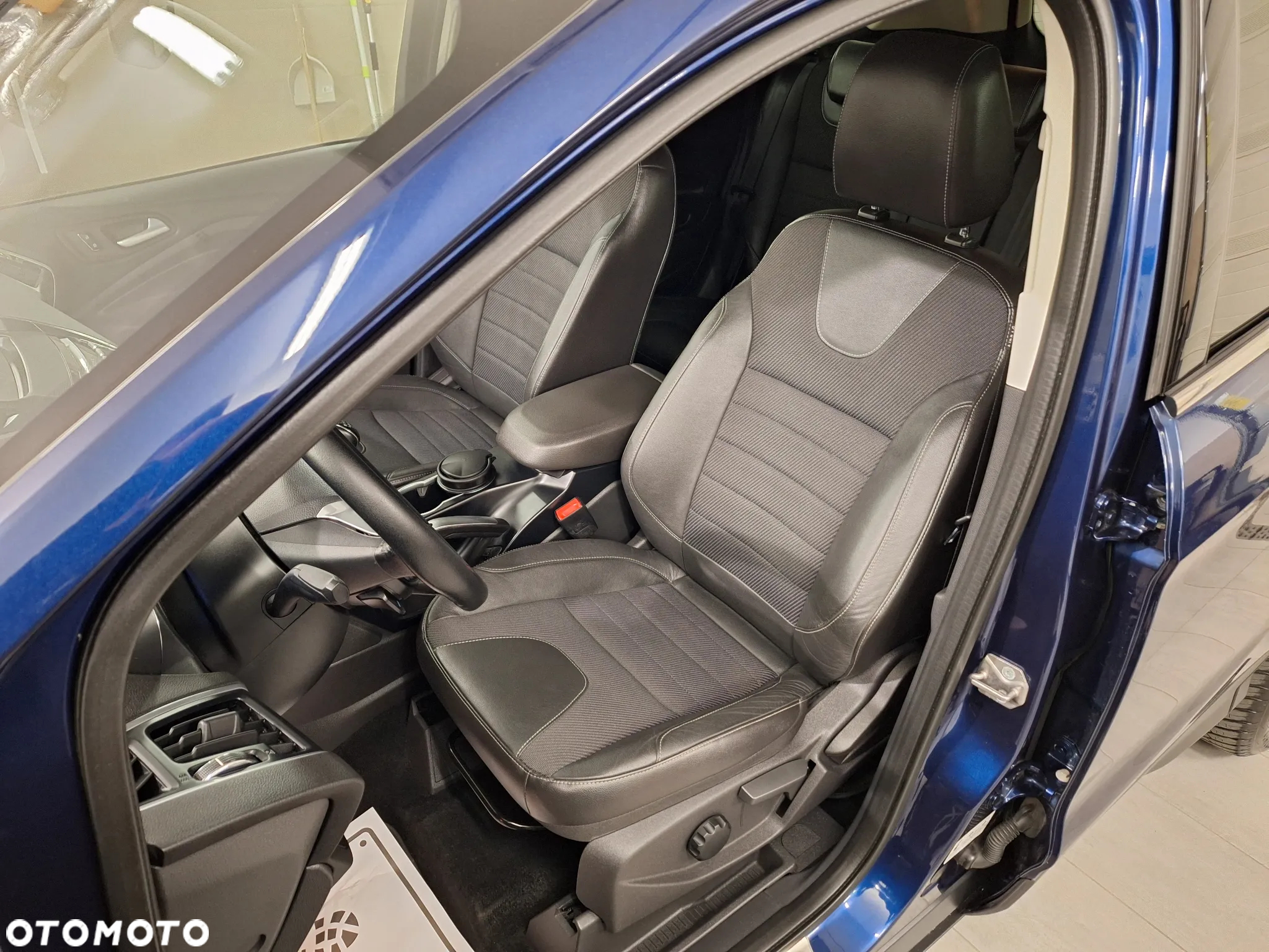Ford Kuga 1.6 EcoBoost 2x4 Titanium - 19