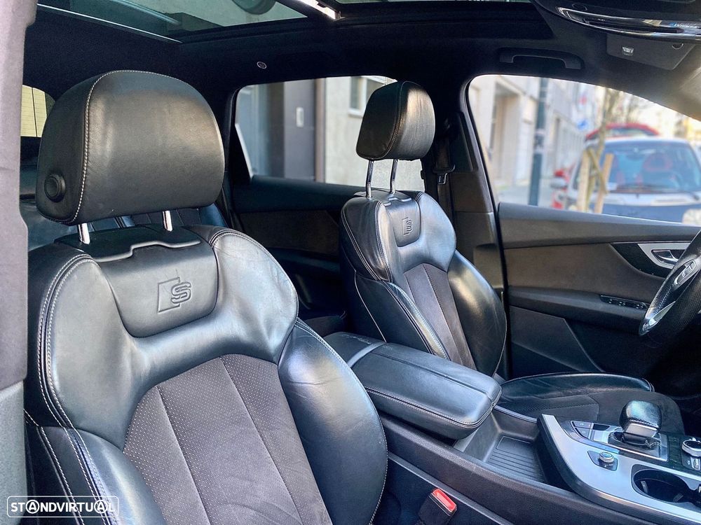 Audi Q7 3.0 TDI quattro S-line Tiptronic 7L - 30