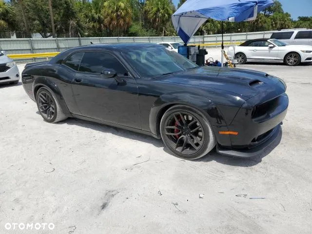 Dodge Challenger - 5